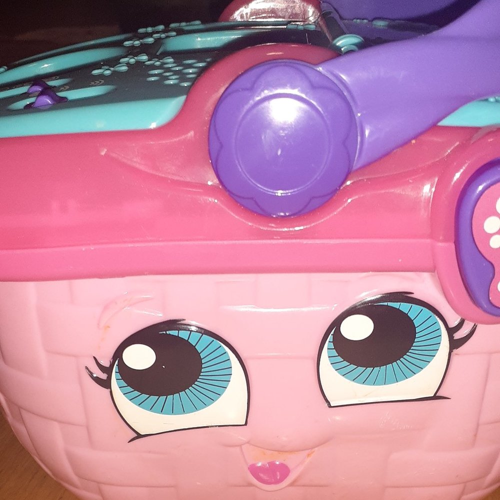 LeapFrog Shapes and Sharing Picnic Basket